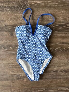 Shade & Shore Blue and White Geometric One-Piece Swimsuit